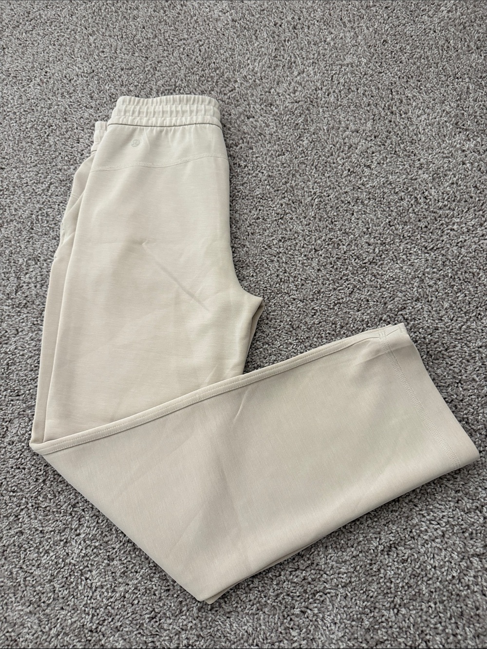 Lululemon softstreme Neutral Cream Sweatpants